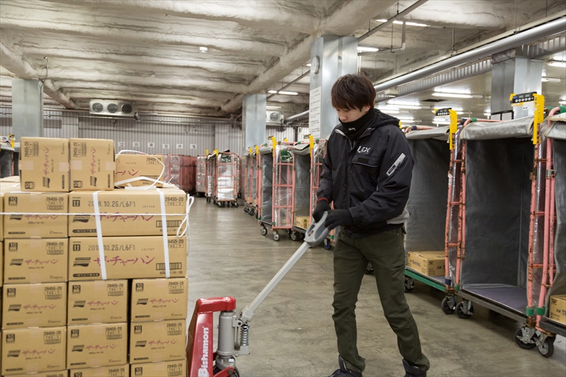 仕分けスタッフ